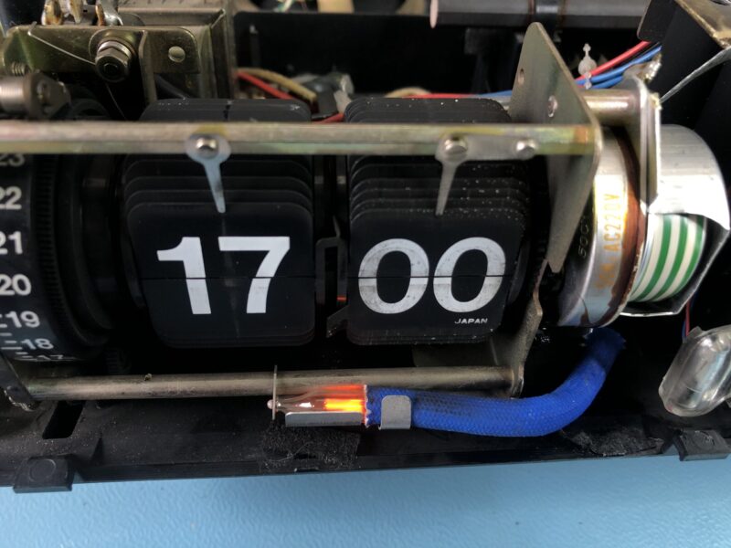 Klappzahlen-Radio-Wecker SONY Digimatic TFM-C590W – Bild 2