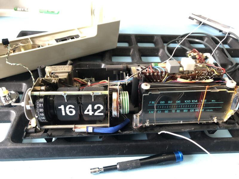 Klappzahlen-Radio-Wecker SONY Digimatic TFM-C590W – Bild 3