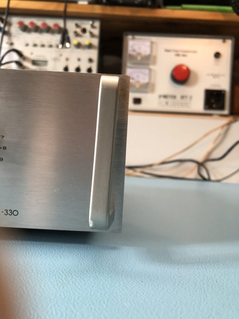 Toshiba SC-330 Stereo-Endverstärker – Bild 12