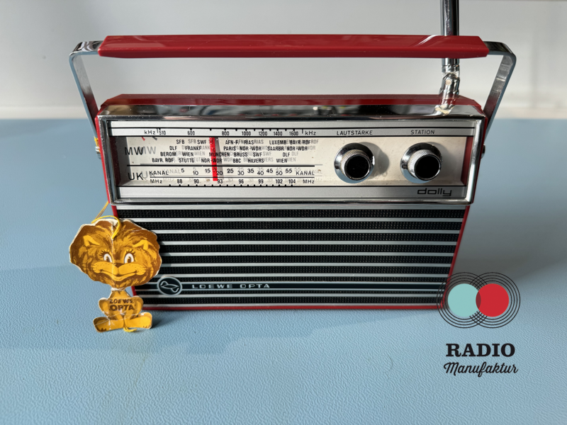 LOEWE OPTA Kofferradio Dolly  (1968-1970)