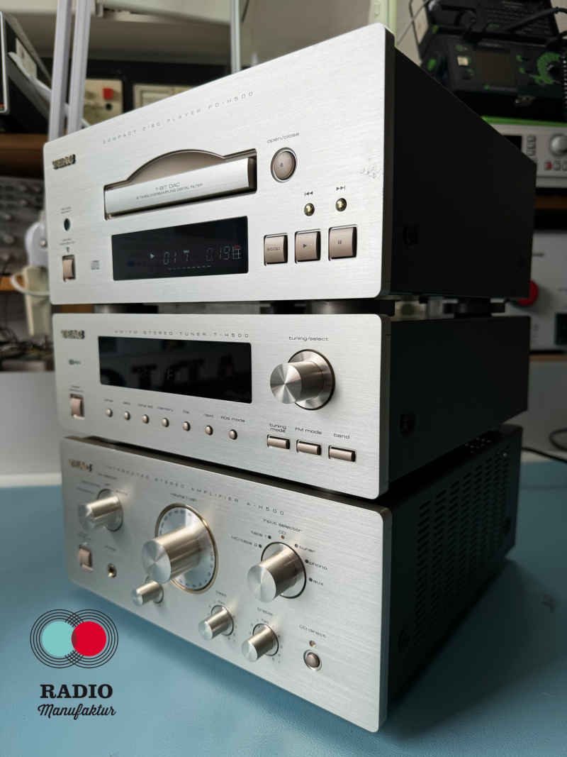 TEAC Reference 500. HiFi-Anlage bestehend aus Verstärker, Tuner und CD-Player.