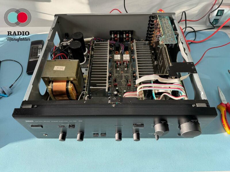 Yamaha Vollverstärker AX-750 – Bild 4