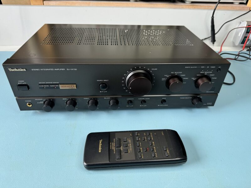 Technics SU-VX 720 mit Fernbedienung