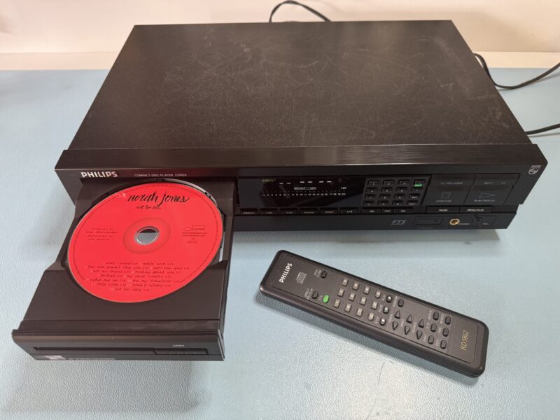 CD-Spieler PHILIPS CD824 mit Fernbedienung – Bild 5