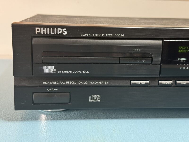 CD-Spieler PHILIPS CD824 mit Fernbedienung – Bild 4