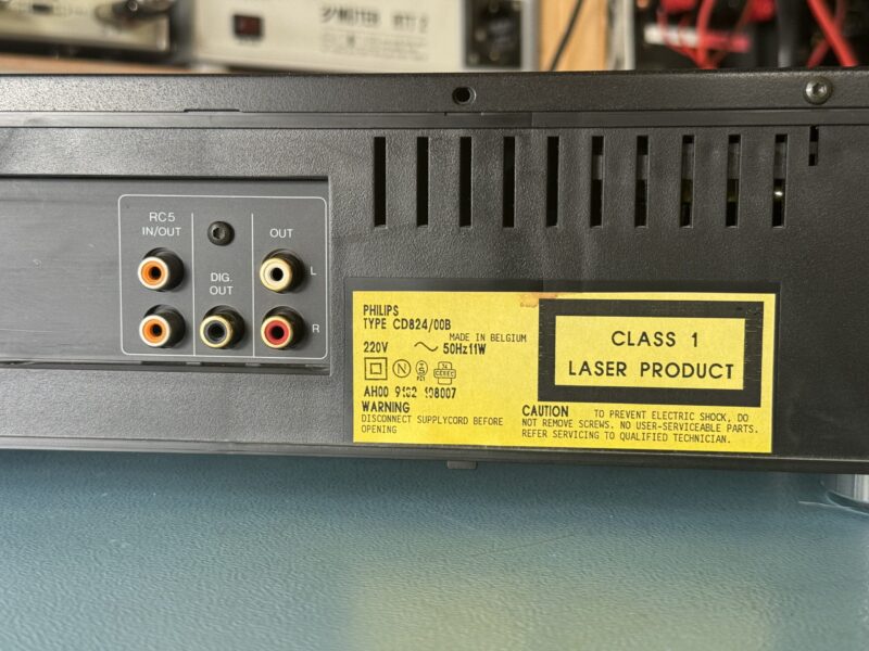 CD-Spieler PHILIPS CD824 mit Fernbedienung – Bild 7