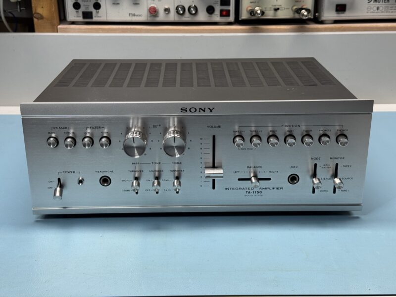 SONY Vollverstärker TA-1150 (1973-1977)
