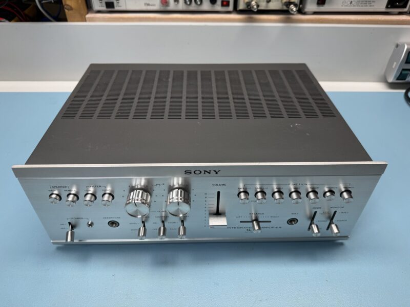 SONY Vollverstärker TA-1150 (1973-1977) – Bild 2