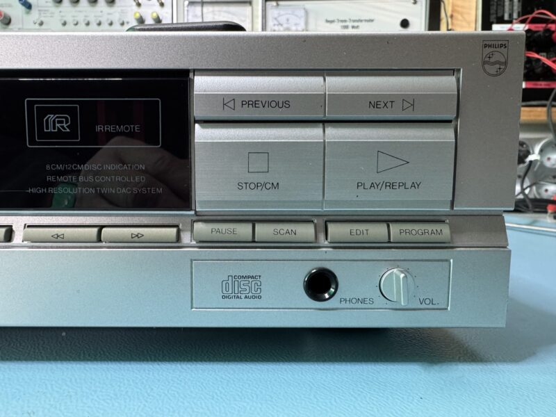 PHILIPS CD-Spieler CD 614 (Silber) mit Fernbedienung (1990) – Bild 3