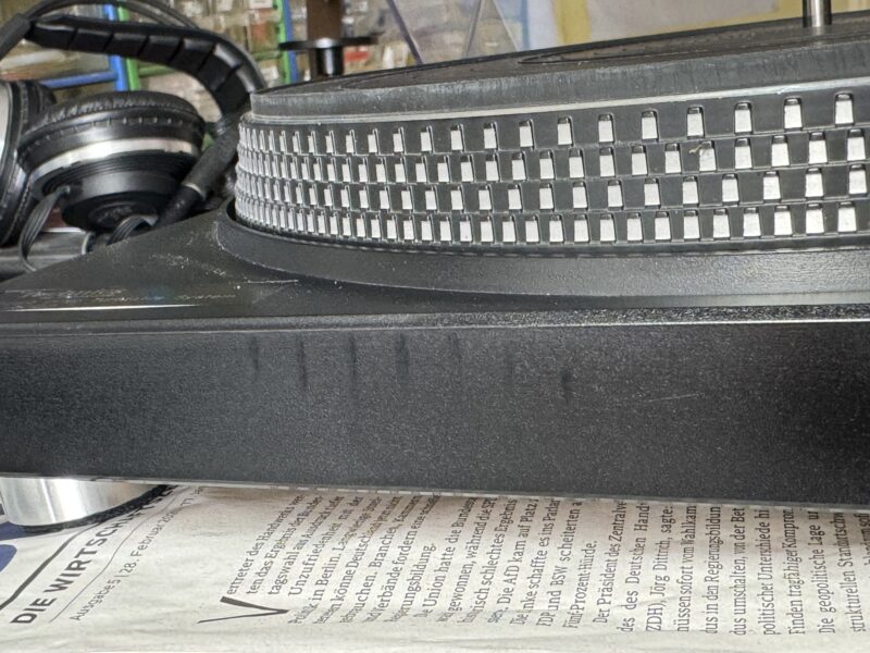 Direct-Drive Plattenspieler Technics SL-2000 – Bild 7