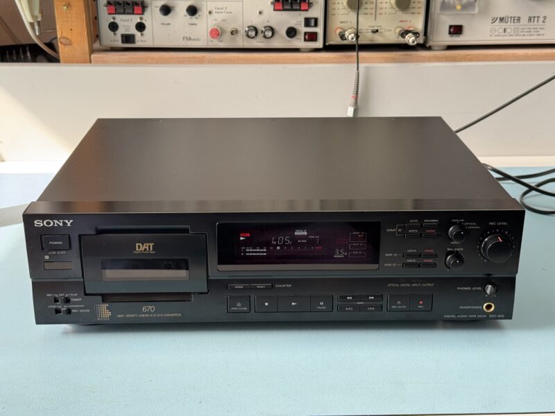 SONY DAT-Rekorder DTC-670 – Bild 12