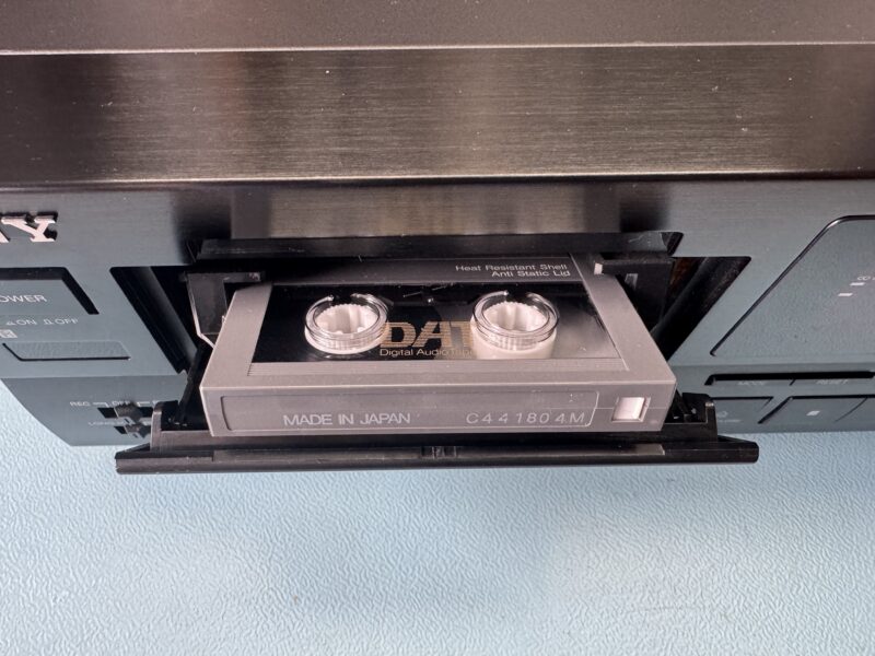 SONY DAT-Rekorder DTC-670 – Bild 3