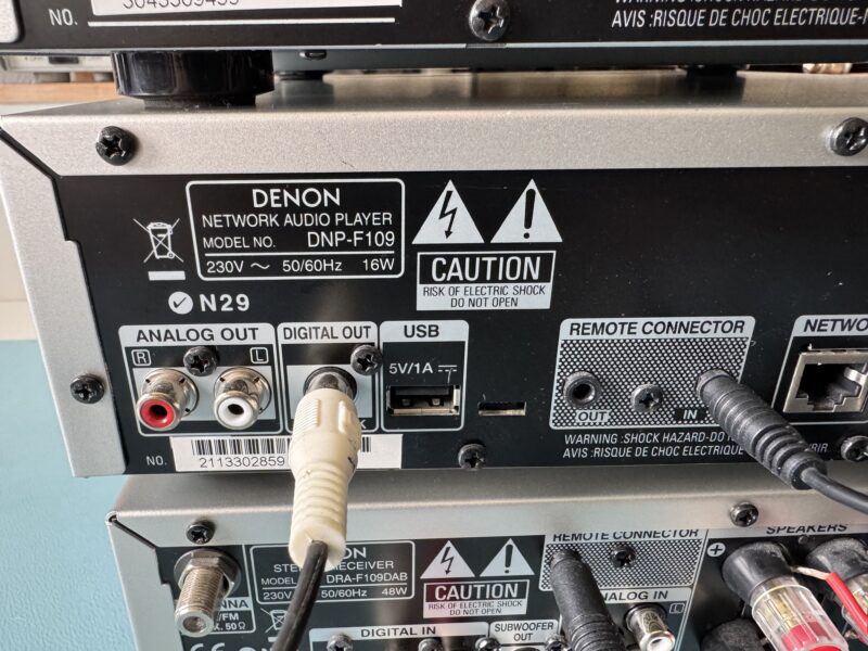 DENON D-F109 . HiFi-Mini-Anlage bestehend aus Receiver mit DAB+, CD-Spieler und Netzwerk-Player. – Bild 6