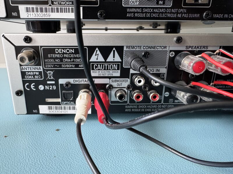 DENON D-F109 . HiFi-Mini-Anlage bestehend aus Receiver mit DAB+, CD-Spieler und Netzwerk-Player. – Bild 4