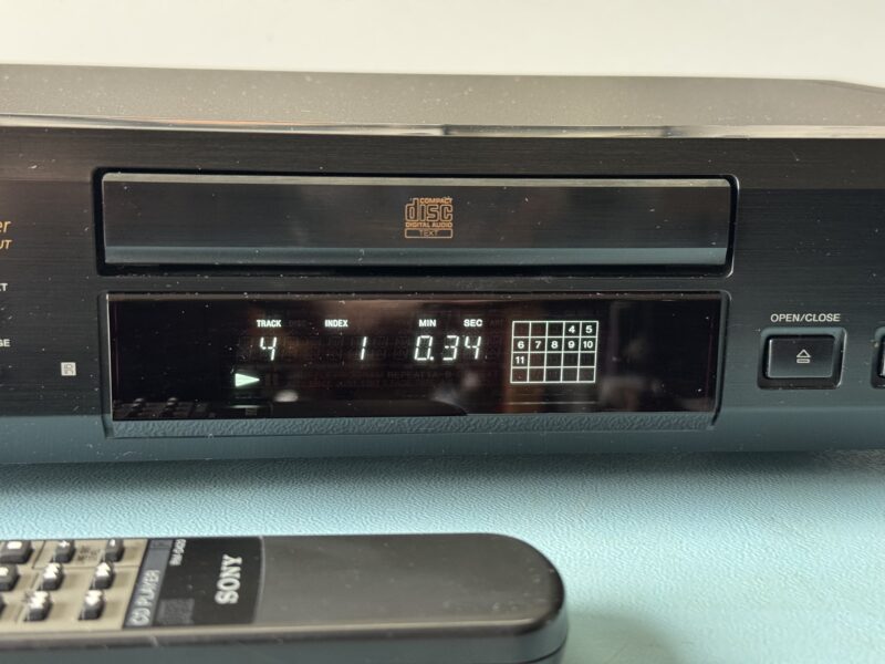 CD-Spieler SONY CDP-XE520 – Bild 2