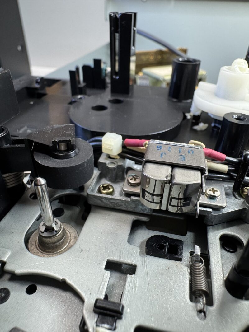 Yamaha KX-10   3-Kopf Kassettendeck – Bild 1