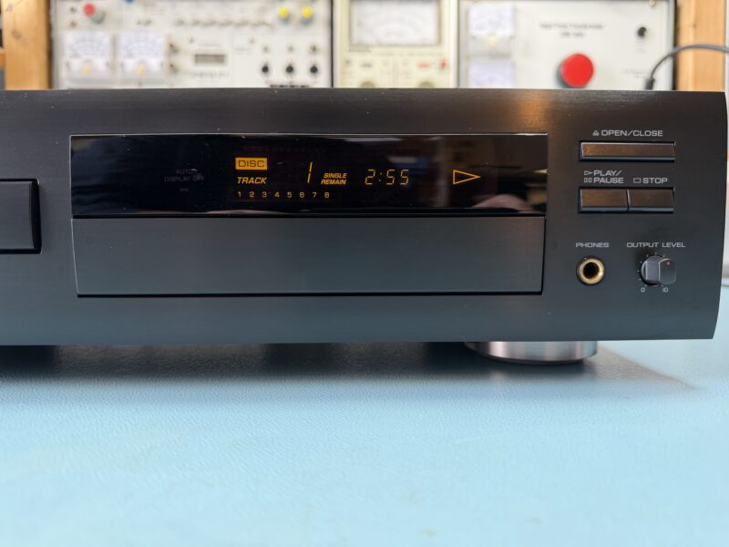 CD-Spieler YAMAHA CDX-870 – Bild 1