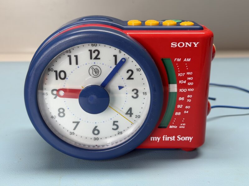 my first Sony  - Radiowecker SONY ICF-A6500